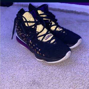 Lebron 17 For sale!!!!